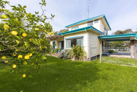 HOLIDAY On NAUTILUS INVERLOCH - Taree Accommodation 5