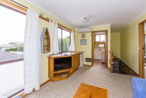 HOLIDAY On NAUTILUS INVERLOCH - Taree Accommodation 4
