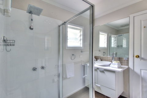 Freycinet Sanctuary At Oyster Bay - Taree Accommodation 6