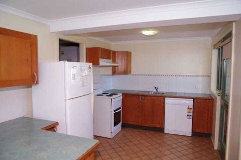 Beachfront 5 25 Willow Street - Taree Accommodation 5