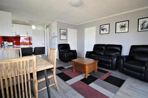 Beachfront 3 25 Willow Street - Taree Accommodation 3