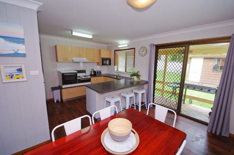 Breakaway 11 Scott Street - Taree Accommodation 6