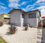 Bircoo Cottage Beach  Golf Getaway - Taree Accommodation