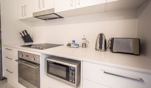 Escape At Nobbys Executive Townhouse 1 74 Pacific Drive - Taree Accommodation 6