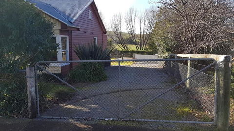 Cottage On Main - Taree Accommodation 4