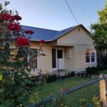 Cottage On Main - Taree Accommodation 0