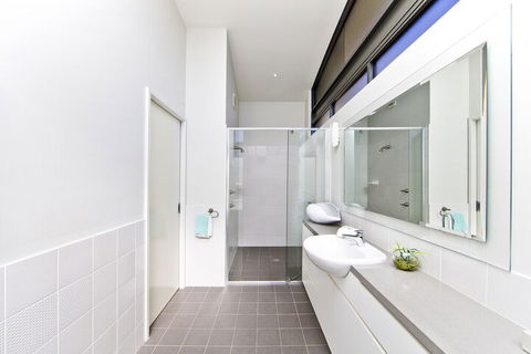 Sails On The Beachfront Exclusive Seaside Home - Taree Accommodation 4