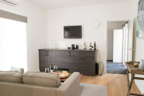 A Coonawarra Experience - Taree Accommodation 3