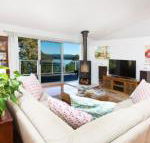 Booti Booti Lakehouse - Taree Accommodation