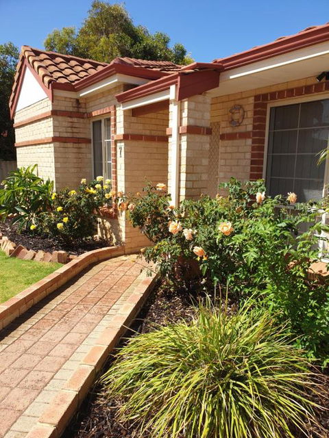 Beachside Retreat 2 - Taree Accommodation 2