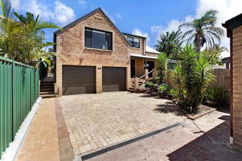 Salt Wood Cabin Style Retreat - Taree Accommodation 1
