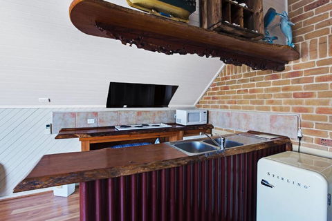 Salt Wood Cabin Style Retreat - Taree Accommodation 4