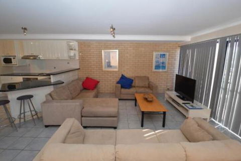 Aegean Blue - Taree Accommodation 6