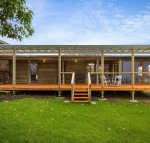 98 Ocean Parade Rustic Log Cabin - Taree Accommodation