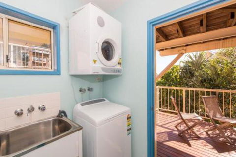 At Cylinder Unit 2 - Taree Accommodation 3