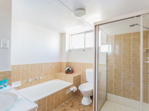 Aquarius 9 Opposite Wallis Lake - Taree Accommodation 5