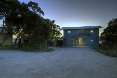 Waves - Taree Accommodation 5