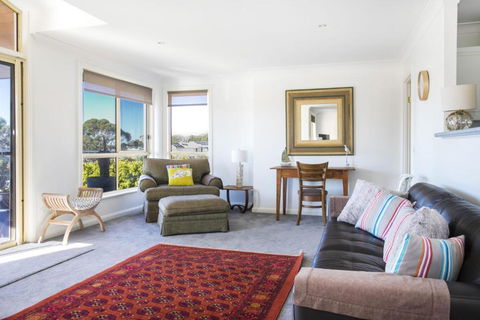 58 Seaview St. Summer Days - Taree Accommodation 3