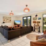 Innisfree Pet Friendly 2 Mins To Beach - Taree Accommodation 0