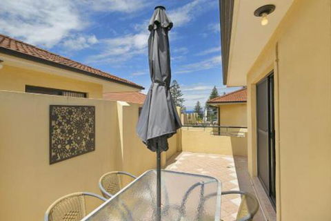 Seychells Toowoon Bay - Taree Accommodation 2
