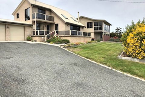 Elegant Style Bay Of Fires - Taree Accommodation 1