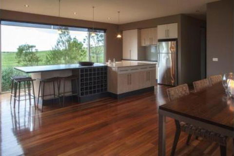 THE Lake House - Surf Side - Taree Accommodation 0