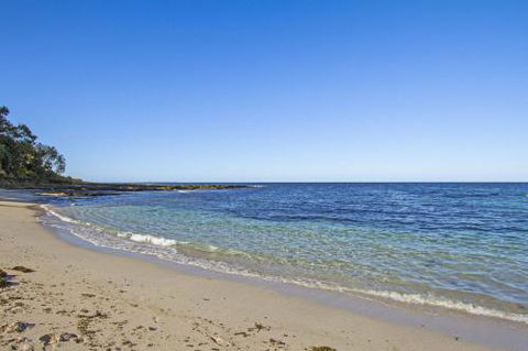 Clissold By Collers MOLLYMOOK - Taree Accommodation 5