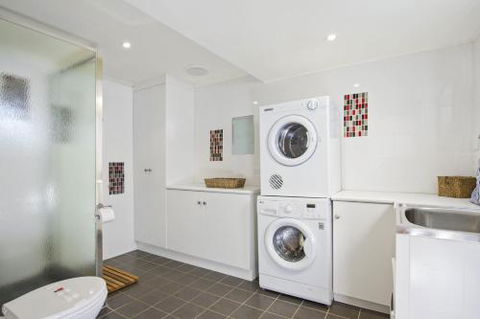 Clissold By Collers MOLLYMOOK - Taree Accommodation 1