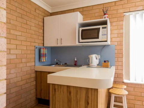 NARRAWALLEE RETREAT - Taree Accommodation 4