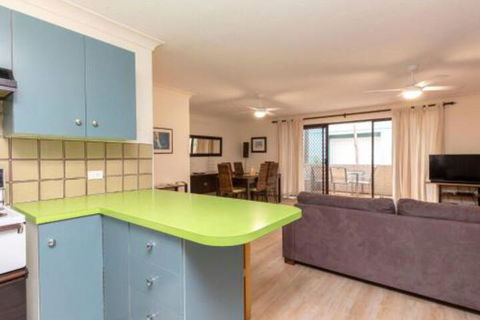 Apartment With Inground Pool - Taree Accommodation 6