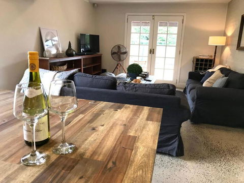 YSG The Edward Townhouse 151 Walk To Town - Taree Accommodation 2