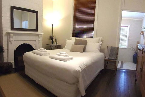 YSG The Edward Townhouse 157 Steps To Town - Taree Accommodation 3