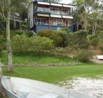 Green Point Lakehouse - Taree Accommodation