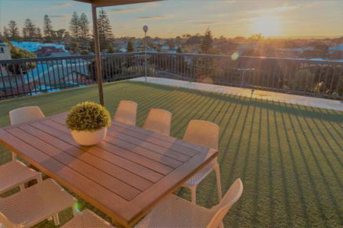 Henley Beach South Amazing Views Huge Private Balcony! - Taree Accommodation 0