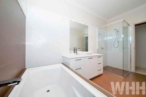 Adelphi Views On Luton Woodlands - Taree Accommodation 4