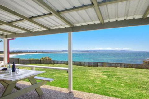 Amazing Aspects Perched Above Tilbury Cove - Taree Accommodation 0