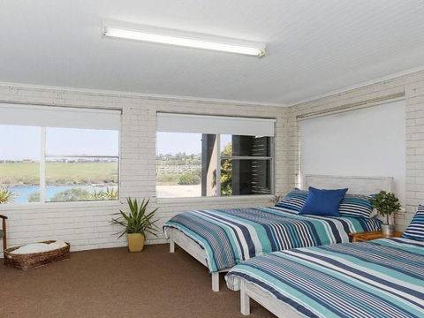 Beachview Walking Track Straight Down To The Beach - Taree Accommodation 5