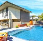 Isthmus on Jones Beach - Taree Accommodation