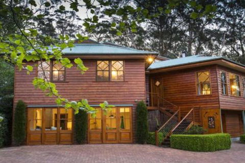 Treetops Elegant Inviting Designer Cedar Home - Taree Accommodation 0