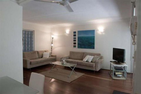 Absolute Beachfront Mooloolaba - Taree Accommodation 5