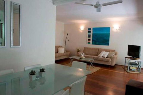 Absolute Beachfront Mooloolaba - Taree Accommodation 3