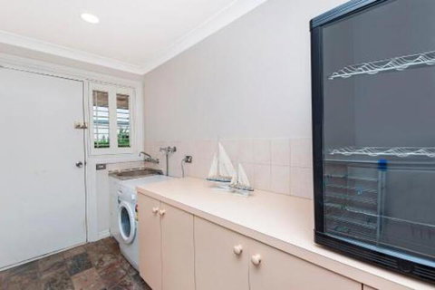 Iluka Perched On East Beach - Taree Accommodation 5