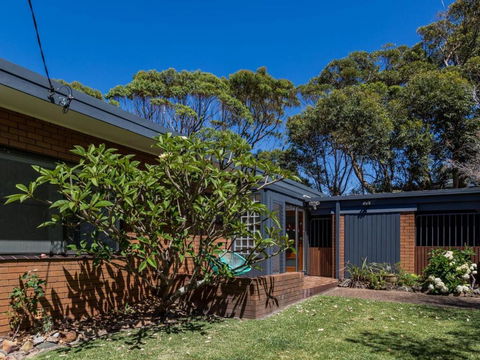 235 Mitchell Parade Mollymook - Taree Accommodation 1