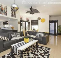 Marilyns Place Private  Spacious  Central - Taree Accommodation