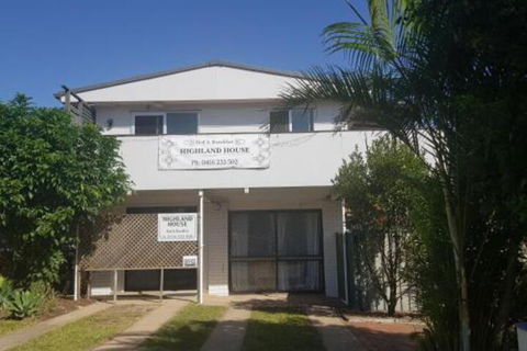 Highland House - Taree Accommodation 0