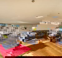 Seaview Apartment - Taree Accommodation