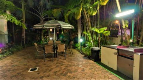A Taste Of The Tropics - Taree Accommodation 6