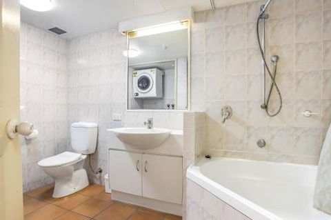 A Taste Of The Tropics - Taree Accommodation 5