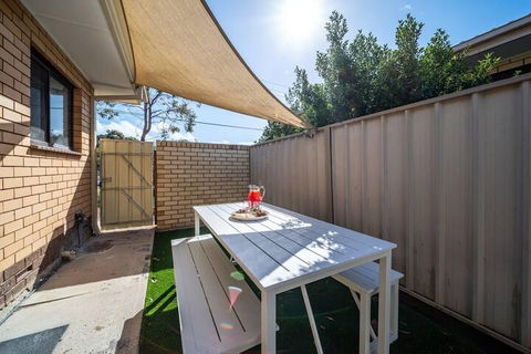 Harmony At Henley Beach Wifi Nespresso Netflix - Taree Accommodation 1