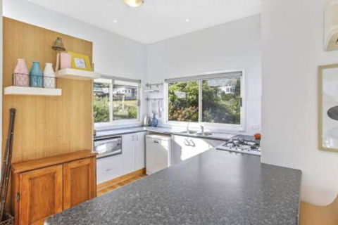 SEAVIEW Ocean Views From A Modern Townhouse - Taree Accommodation 5